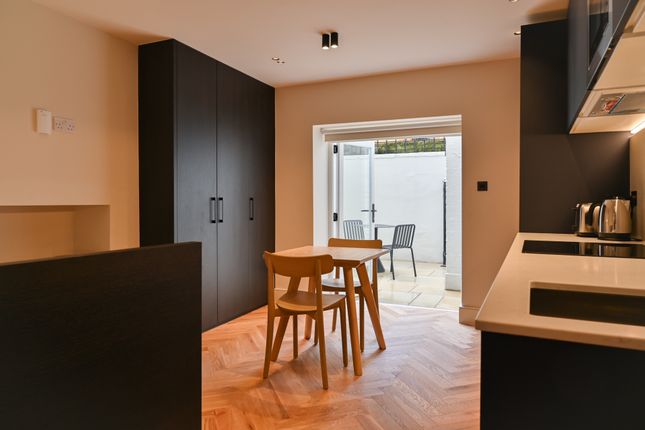 Studio flat on 6, St. Stephens Crescent, London, £2,600/mo