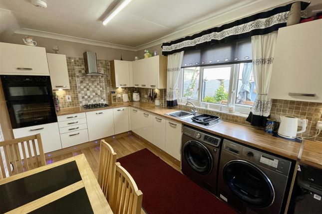 10, Sanderson Road, Darlington photo 4