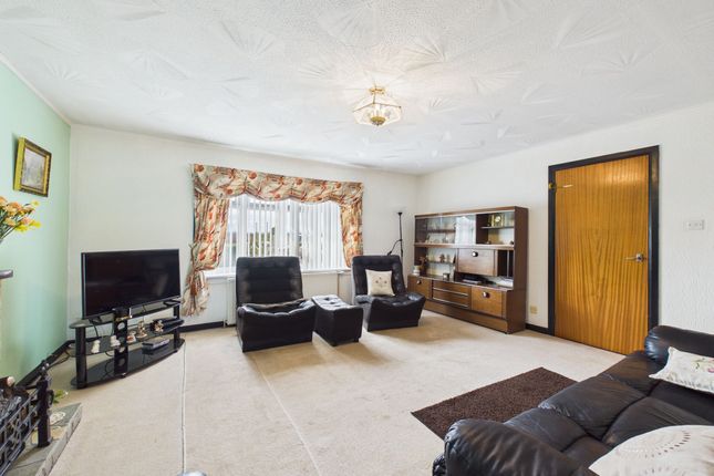 72 Muirhead, Larkhall photo 2
