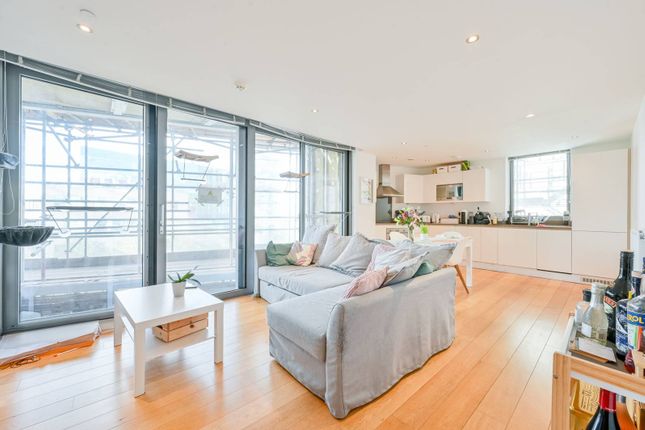 Flat for sale in Arc Tower, Ealing, London