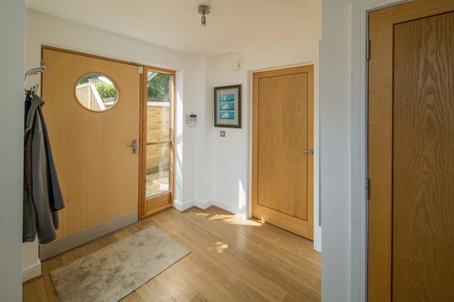 10, Mornington Mews, Cowes photo 4