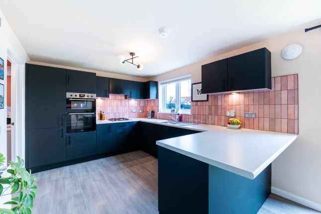 59 Blair Road, Livingston photo 3