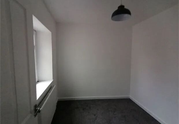 15, Old Street, Tonypandy photo 5