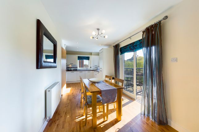 4 flat 8, Meggetland View, Edinburgh photo 4