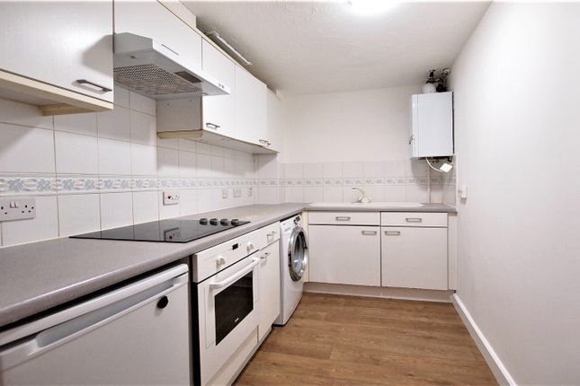 Flat for sale in Yeoman Court, Yeoman Close, Beckton, London