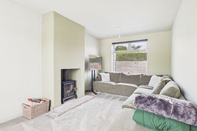 11, Waverley Road, Hyde photo 2