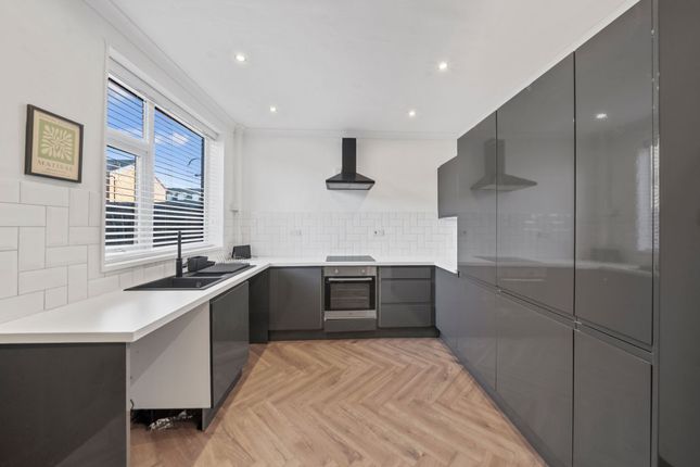 5 Severn Street, Leigh photo 3