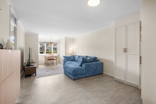 Pinecroft Court, 410,34, Wickham Lane, Welling photo 4