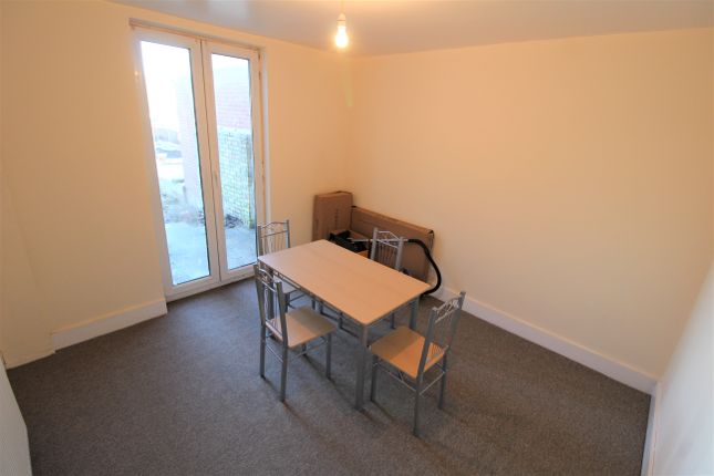 18, Purcell Road, Greenford photo 4