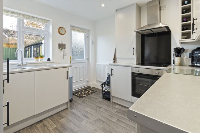 13, Eastfield, Grimsby photo 3