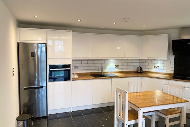 95, Altolusso, Cardiff photo 3