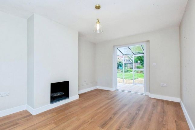 64, Kingsbury Drive, Windsor photo 2