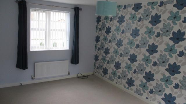 15, Woodend Crescent Shipley Bradford photo 5