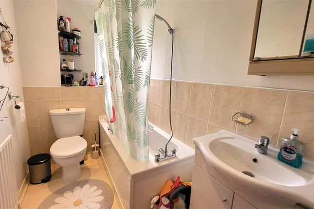 Property to rent in Colonels Walk, The Ridgeway, Enfield