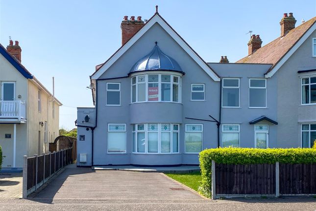 Flat for sale in Marine Parade, Gorleston, Great Yarmouth