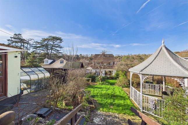 83, Walton Road, Clevedon photo 2