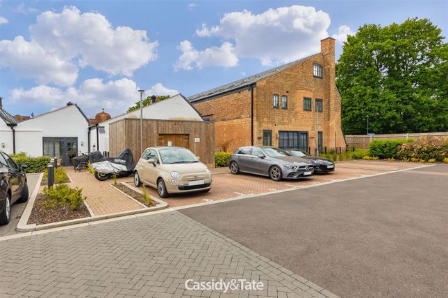 Flat for sale in Hansell Gardens, Sutton Road, St. Albans
