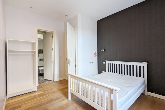 Thumbnail Flat to rent in Brockley Road, London