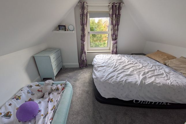Flat C, 14, Grimston Gardens, Kent photo 5