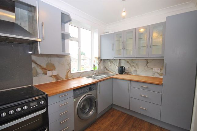 Flat for sale in Braund Avenue, Greenford