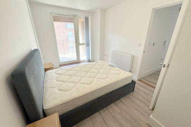 Flat 15, Wildflower Court, 1, India Way, London photo 3