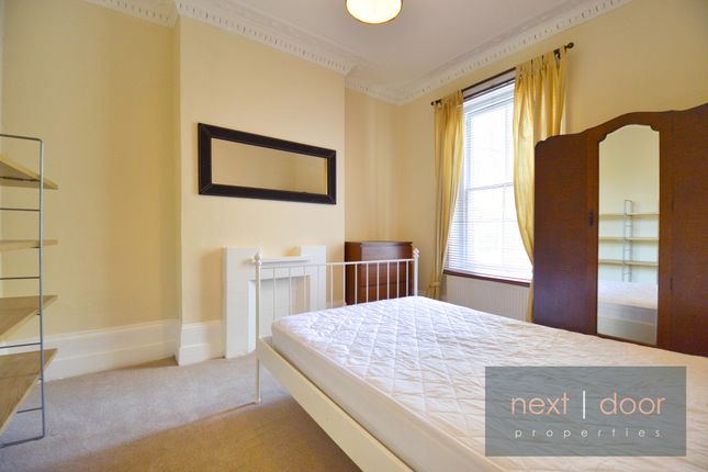 Flat to rent in Coldharbour Lane, Camberwell