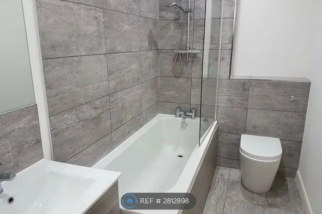Flat, Equinox Burleys Way, Leicester photo 4
