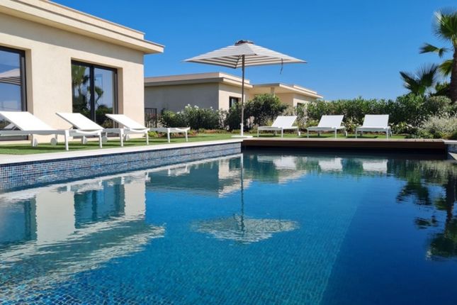 Villa for sale in R. 25 De Abril 25, 8005-166 Montenegro, Portugal