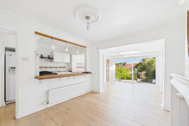 35, Sherwood Road, Coulsdon photo 4