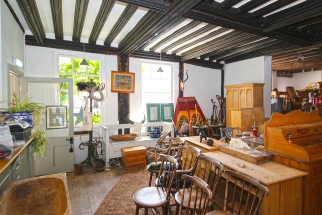 Blackdog Antique Centre, 12, Market Place, Halesworth photo 4