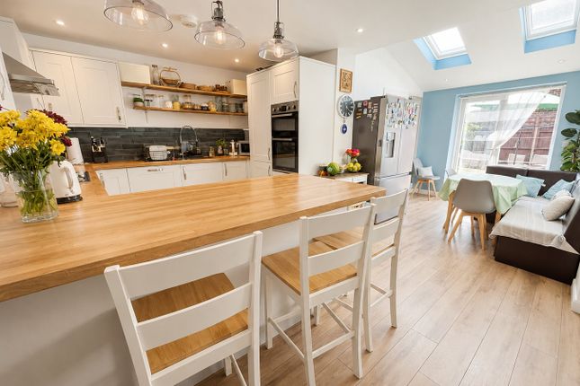 23, Crowhurst Lane, Bexhill-on-Sea photo 2