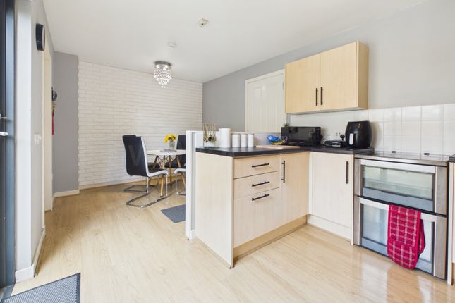 57D, Brediland Road, Paisley photo 4