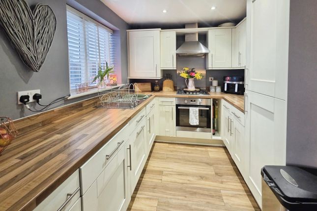 15, Wooley Meadows, Stanley, Crook photo 2