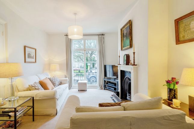 Terraced house for sale in Walcot Square, Kennington