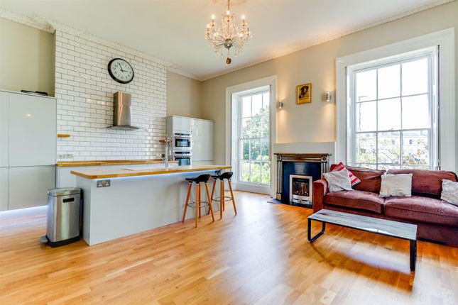 Flat 2, Montpellier House, 4 Suffolk Place, Cheltenham photo 4