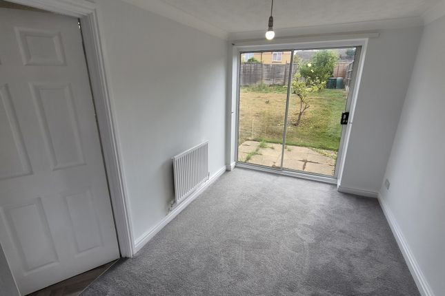 33, Lords Avenue, Leicester photo 5