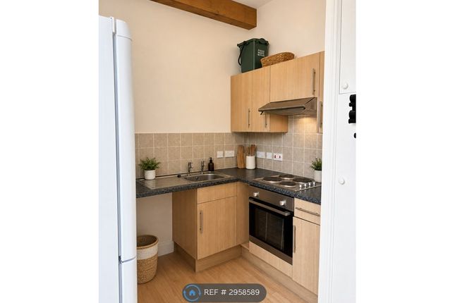 Flat, Honestone St, Bideford photo 4