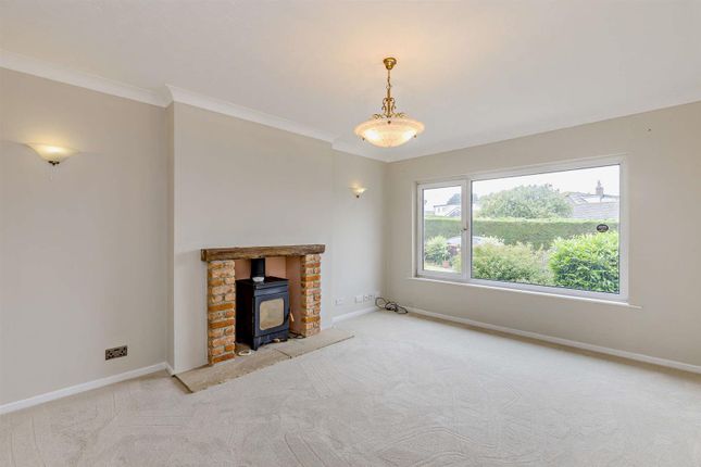 41, Moorlands Crescent, Huddersfield photo 2