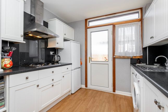 129, John Street, Penicuik photo 4