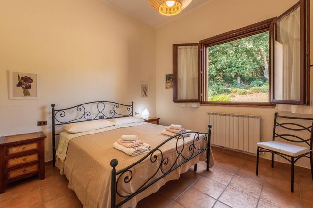 Country house for sale in Strada Provinciale 21 Terzo, Roccastrada, Toscana