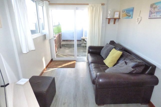 'Pippins Retreat 2' 86B Fifth Avenue, South Shore Park, Wilsthorpe YO15, Bridlington photo 3