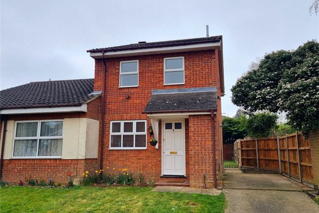 3 bed end terrace house to rent in Bainards Close, Wymondham, Norfolk NR18
