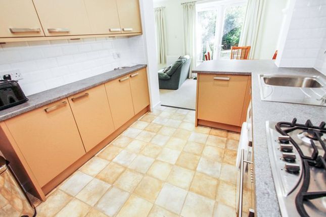 65b Hankinson Road, Bournemouth photo 4