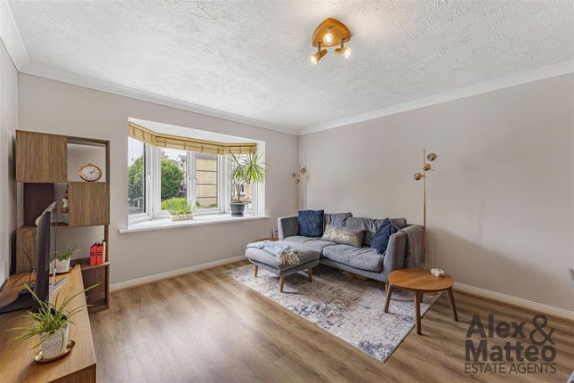 Flat 70, 6, Rossetti Road, London photo 2