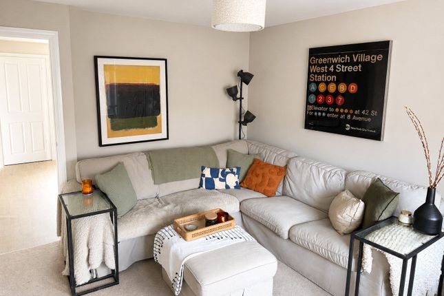 SNG SO, 38, Thomas Tudor Way, Stonehouse photo 4