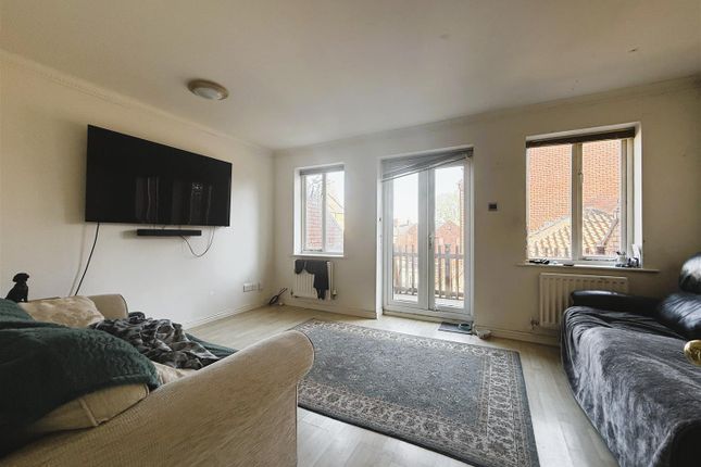 33, Waterside, York photo 3
