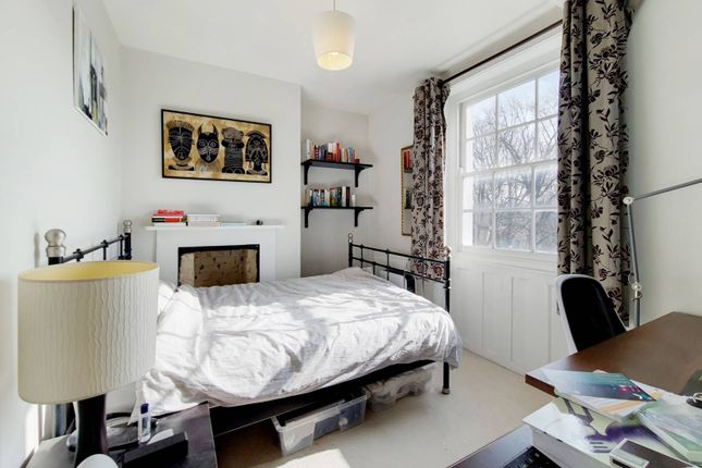 Flat to rent in Coldharbour Lane, Camberwell, London