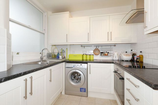 Flat 37, Queen Alexandra Mansions, Judd Street, London photo 3