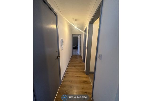 Room to rent in Brownhill Road, London