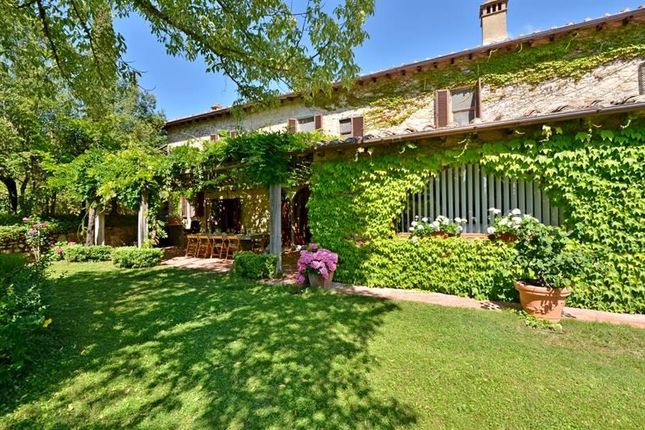 Farmhouse for sale in Gaiole In Chianti, Siena, Tuscany, Italy